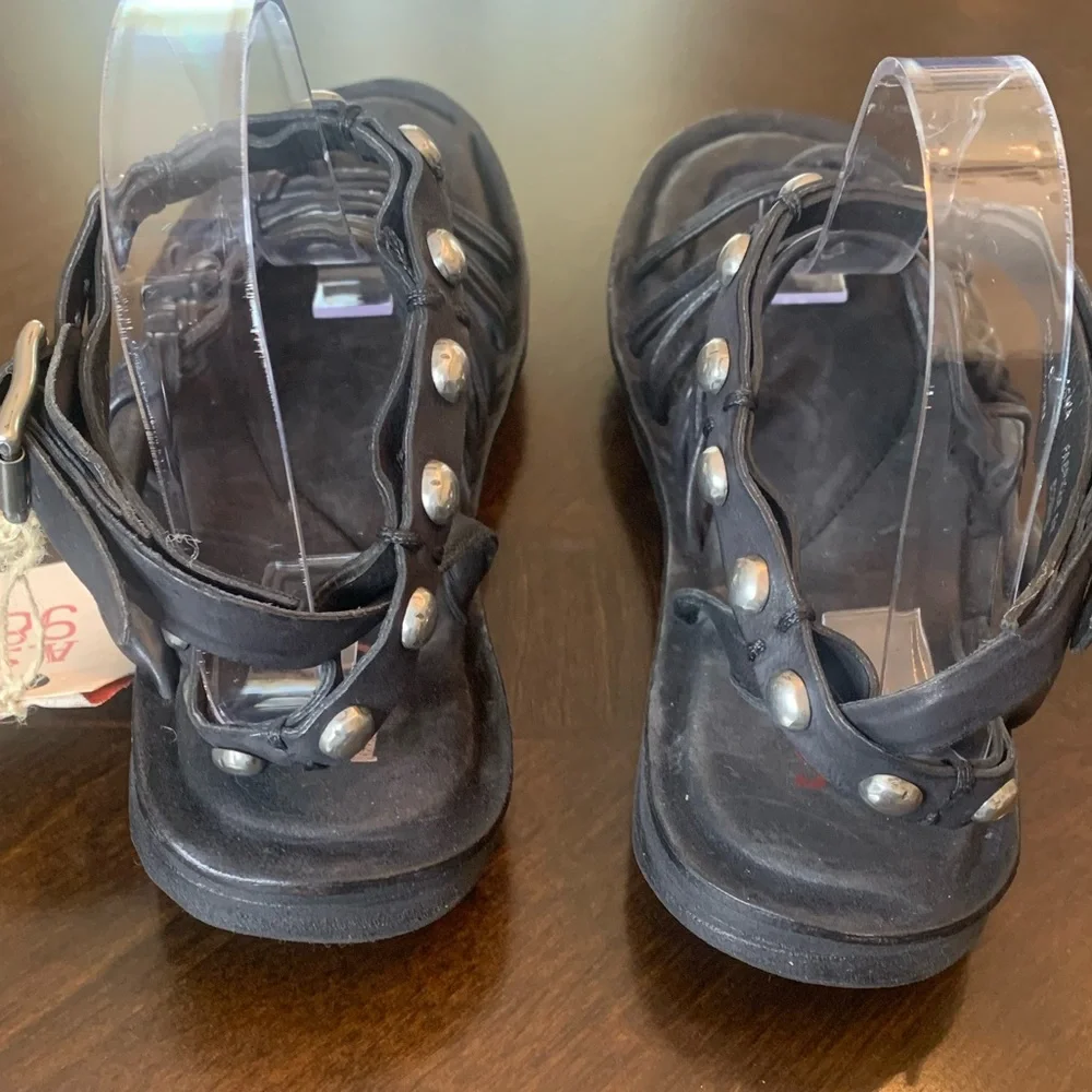 💫HP‼️💫 NWT A.S.98 - FREE PEOPLE Marin Strappy Sandals in Black/Silver, Size 8 - Picture 4 of 7